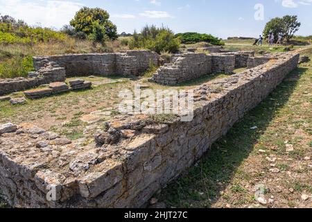 Rovine sul Capo Kaliakra nella regione meridionale di Dobruja della costa settentrionale bulgara del Mar Nero Foto Stock