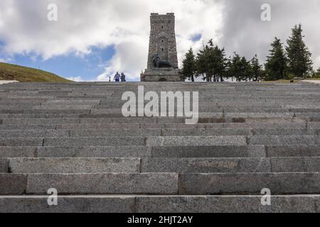 Battaglia di Shipka Pass Monumento libertà sulla cima di Stoletov sul Passo Shipka nella catena montuosa dei Balcani, Bulgaria Foto Stock