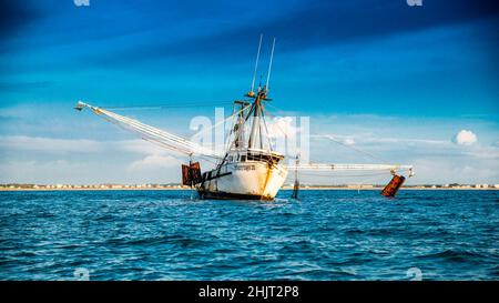 Barca di gamberi all'alba a St. Augustine Florida USA Foto Stock