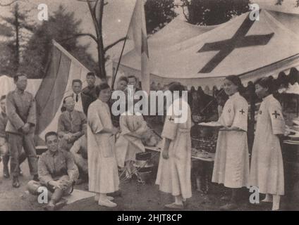 Giappone terremoto 1923: Un partito di addio dato ai membri della Missione di Soccorso della Croce Rossa Cinese, che ha assistito al lavoro di soccorso medico a Tokyo Foto Stock