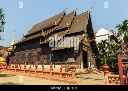 Chiang mai, Thailandia - marzo 5 2018: Tempio di Wat Phantao, tempio ornato in legno di teak e monastero Foto Stock