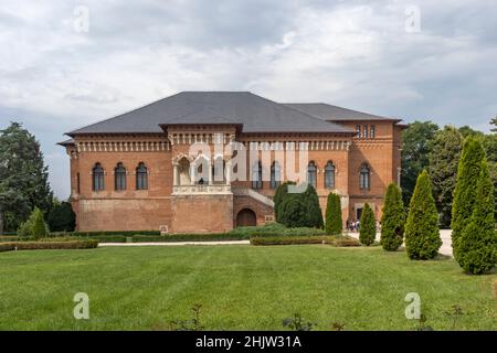 BUCAREST, ROMANIA - 18 AGOSTO 2021: Vista estiva del Palazzo di Mogosoaia vicino alla città di Bucarest, Romania Foto Stock