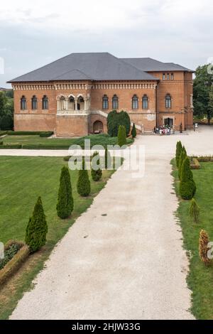 BUCAREST, ROMANIA - 18 AGOSTO 2021: Vista estiva del Palazzo di Mogosoaia vicino alla città di Bucarest, Romania Foto Stock