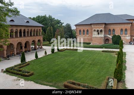 BUCAREST, ROMANIA - 18 AGOSTO 2021: Vista estiva del Palazzo di Mogosoaia vicino alla città di Bucarest, Romania Foto Stock