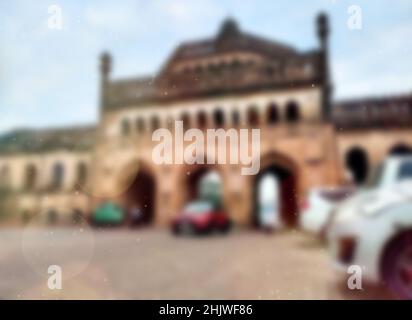 Il Rumi Darwaza (porta turca) a Lucknow, Uttar Pradesh stato dell'India è una porta imponente. Rumi Darwaza è un esempio di architettura Awadhi. Foto Stock