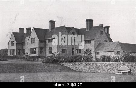 Tuesley Court, vicino a Godalming, Surrey : Vista dal sud-est. E. Guy Dawber, architetto (1908) Foto Stock