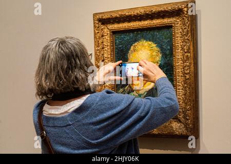 LONDRA, REGNO UNITO. 1 febbraio 2022. Una mostra di riferimento alla Courtauld Gallery di Londra con autoritratti di Vincent Van Gogh con due autoritratti che non sono stati visti insieme da quando ha lasciato la sala di lavoro dell'artista a Saint-Rémy-de-Provence. La mostra Autoritratti si apre al pubblico dal 3 febbraio -8 maggio 2022. Credit: amer Ghazzal/Alamy Live News Foto Stock