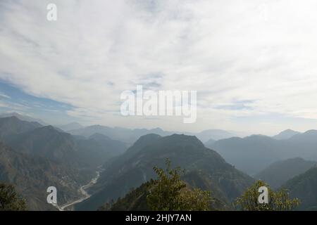 Ragganga Valley e fiume, Uttarakhand, India. Ramganga è anche un fiume del sistema Ganga Foto Stock