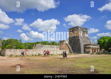 Jaguartempel, 'El Templo del Jaguar', Chichen Itza, Yucatan, Mexiko Foto Stock