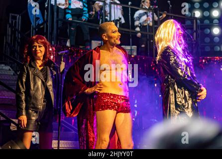 Spettacoli PIC: Boy George ha chiuso un trionfante ritorno dei suoi spettacoli musicali Taboo al London Palladium la scorsa notte. Ci sono stato due notti per la BE Foto Stock