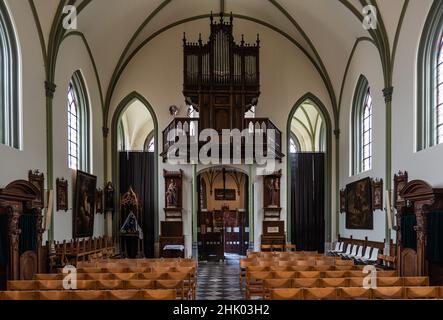 Lovenjoel, Regione Brabante Fiamminga, Belgio - 01 29 2022: Interieur design della chiesa gotica di San Lambert Foto Stock