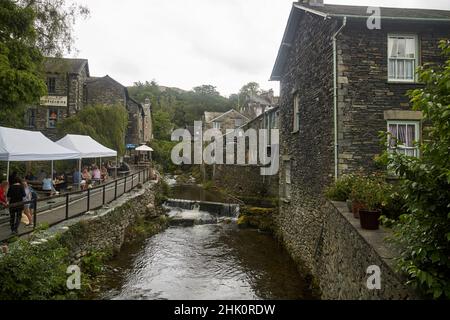 stock ghyll piccolo ruscello che attraversa il distretto di ambleside lake, cumbria, inghilterra, regno unito Foto Stock