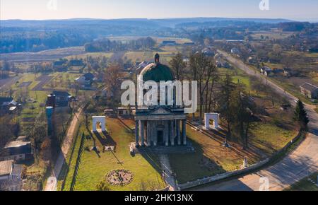 Veduta aerea della chiesa barocca cattolica di San Giuseppe costruita a metà del 18th secolo Foto Stock