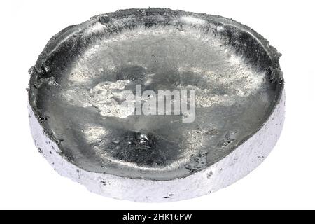 99,9% di gallio sottile isolato su sfondo bianco Foto Stock