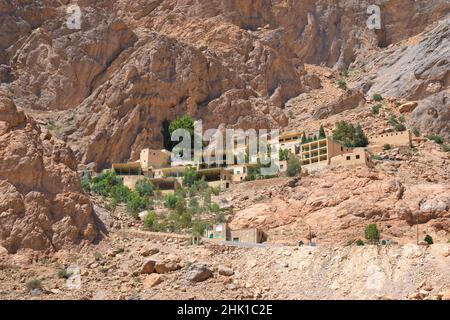 Chak Chak-Ardakan Zorastrian Santuario, luogo santo per Zoroastrians, villaggio di montagna in Iran Foto Stock