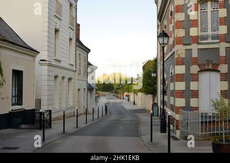 Tipica strada francese in un piccolo villaggio Foto Stock