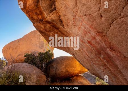 Pittogrammi nativi americani a Council Rocks nelle montagne Dragoon nella Coronado National Forest, Arizona, Stati Uniti Foto Stock