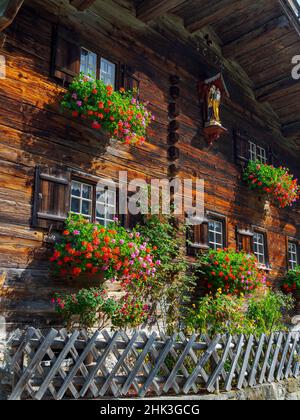 Lo storico insediamento alpino Gerstruben nell'Allgau vicino a Oberstdorf. Germania, Baviera. (Solo per uso editoriale) Foto Stock