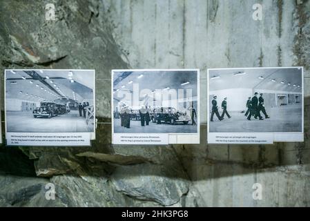 Svezia, Vastragotland e Bohuslan, Gothenburg, l'Aeroseum, ex base di caccia a getto sotterranea costruita durante la guerra fredda sotto la roccia, fotografie di Foto Stock