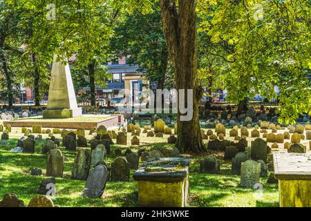 Granary Burying Ground, Boston, Massachusetts. Vecchio cimitero del 1660 dove gli eroi della Rivoluzione americana sono sepolti, tra cui Paul Revere, Sam Adams e Joh Foto Stock