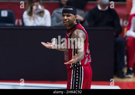 Belgrado, Serbia, 1st febbraio 2022. Malcolm Delaney di AX Armani Exchange Milano reagisce durante la partita Turkish Airlines Eurolega tra Crvena Zvezda MTS Belgrado / AX Armani Exchange Milano a Belgrado, Serbia. Febbraio 1, 2022. Credit: Nikola Krstic/Alamy Foto Stock