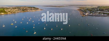 Veduta aerea dell'estuario di Taw-Torridge, tra le città di Appledore e Instow, North Devon, Inghilterra, Regno Unito, Europa Foto Stock