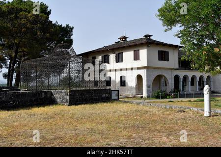 Grecia, tomba di Ali Pasha e parte del Museo Bizantino nel vecchio castello bizantino di Ioannina, la capitale dell'Epiro Foto Stock