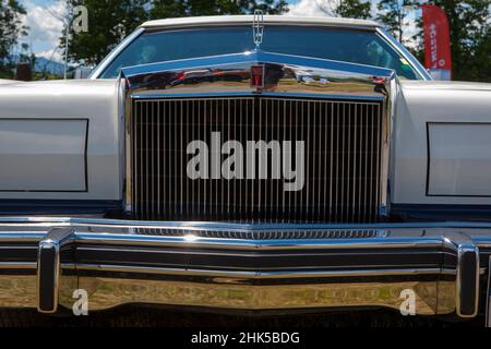 Lincoln Continental Mark V, auto d'epoca americana, vista frontale Foto Stock