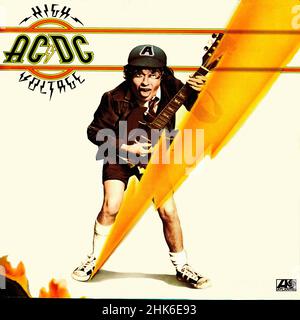 Copertina Vintage in vinile - AC-DC - alta tensione - D - 1976 Foto Stock