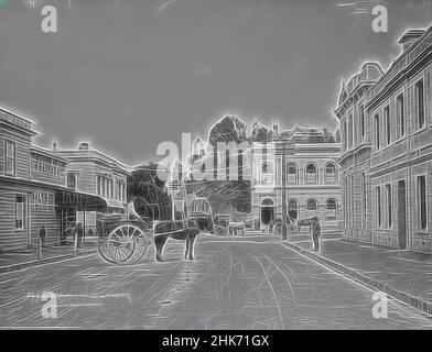 Ispirato da Browning Street, Napier, studio Burton Brothers, studio fotografico, Dunedin, Fotografia in bianco e nero, reinventata da Artotop. L'arte classica reinventata con un tocco moderno. Design di calda e allegra luminosità e di raggi di luce. La fotografia si ispira al surrealismo e al futurismo, abbracciando l'energia dinamica della tecnologia moderna, del movimento, della velocità e rivoluzionando la cultura Foto Stock