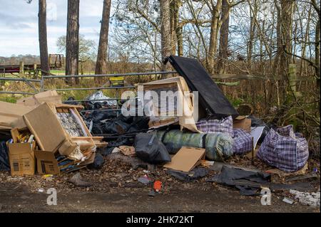 Buckinghamshire, Regno Unito. 2nd Febbraio, 2022. Il volo illegale lungo una corsia di campagna nel Buckinghamshire. Credit: Maureen McLean/Alamy Foto Stock
