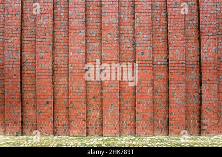 Museo della facciata in mattoni Kueppersmuehle, abbreviato MKM, Porto interno, Duisburg, Renania settentrionale-Vestfalia, Germania Foto Stock