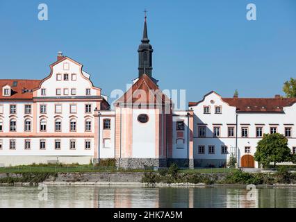 Castello Neuhaus am Inn, visto da Schaerding, castello barocco moated, Neuhaus am Inn, Inn, Innviertel, bassa Baviera, Baviera, Schaerding, Germania Foto Stock