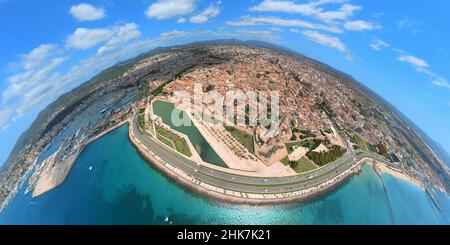 Vista aerea, vista fisheye a 360 gradi di Palma, Cattedrale la Seu Palma, Palazzo reale la Almudaina, ma 19 Av. De Gabriel Roca, Palau Reial de l'Almudaina Foto Stock