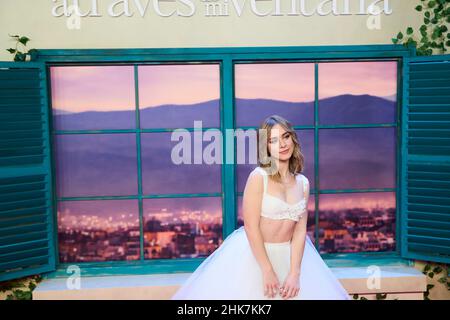 Madrid. Spagna. 20220202, Clara Galle partecipa alla prima “A traves de mi ventana (Through My Window)” al Callao Cinema il 2 febbraio 2022 a Madrid, Spagna Foto Stock