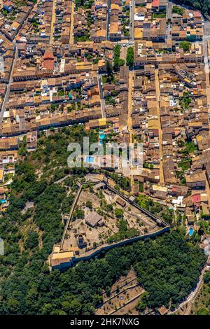 Veduta aerea, Castello e Chiesa Castell de Capdepera, Capdepera, Isole Baleari, Maiorca, Isole Baleari, Spagna, luogo di culto, castello, ES, Euro Foto Stock