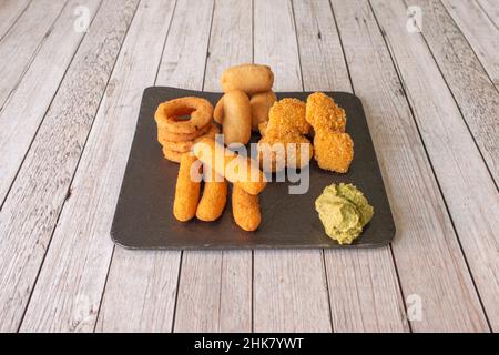 Combo di antipasti, le migliori cene iniziano con buoni antipasti Foto Stock