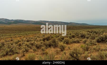 Splendida vista dell'alta valle dei dessert vicino alla riserva nazionale della città di Rocks, Idaho Foto Stock