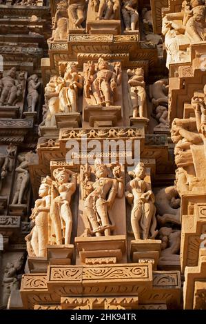 TEMPIO DI LAKSHMANA: Lord Vishnu Sculpture.Western Group, Khajuraho, Madhya Pradesh, India Foto Stock