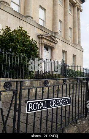 Vista intorno alla città di Bath, Somerset, Regno Unito segno per il Royal Crescent. Foto Stock