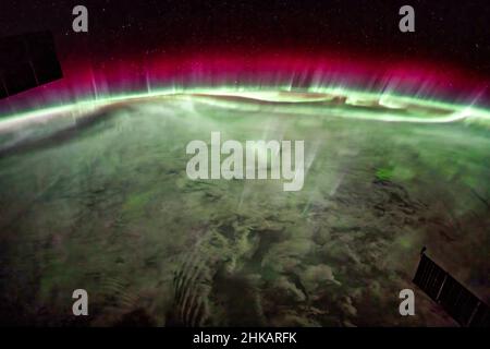 Aurora boreale o aurora boreale. Miglioramento digitale di un'immagine da parte della NASA Foto Stock
