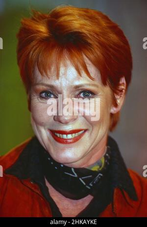 Viktoria Brams, deutsche Schauspielerin und Synchronsprecherin, in der Vorabendserie 'Marienhof', Deutschland 1996. Foto Stock