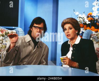 Fragen Sie Frau Doktor Cora, Comedy-Sendereihe, Deutschland 1989, Darsteller: Jan Fedder, Johanna von Koczian Foto Stock