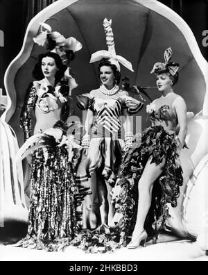 LANA TURNER, HEDY LAMARR e JUDY GARLAND in ZIEGFELD GIRL (1941), regia di ROBERT Z. LEONARD. Credito: M.G.M. / Album Foto Stock