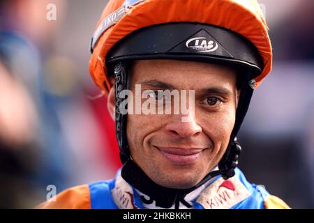 Jockey Sean Levey dopo aver vinto il Read Katie Walsh su Betway Insider handicap (Div II) su Western Music al Southwell Racecourse. Data immagine: Giovedì 3 febbraio 2022. Foto Stock