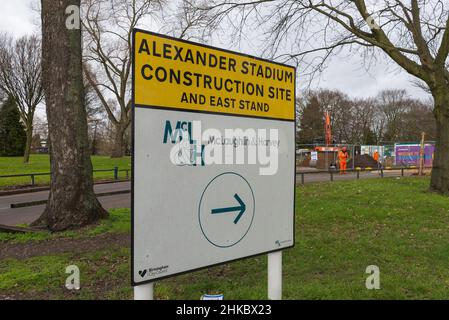 Costruzione dell'Alexander Stadium a Perry Barr, Birmingham per gli eventi sul campo e i 2022 piste dei Birmingham Commonwealth Games Foto Stock