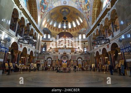 KRONSHTADT, RUSSIA - 18 GENNAIO 2022: Interno della Cattedrale Navale di San Nicola il Wonderworker Foto Stock