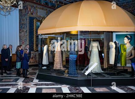 Il Principe della Corona Frederik, la Principessa della Corona Maria, la Principessa Isabella, il Principe Vincenzo e la Principessa Josephine di Danimarca al Palazzo Frederiksborg di Hillerod, il 03 febbraio 2022, la Principessa della Corona apre al Museo di Storia Nazionale la mostra HRH la Principessa della Corona Maria 1972 ? 2022, che racconta la storia personale e l'importanza della Principessa Corona per la Casa reale di Danimarca, sarà svelato anche un nuovo ritratto della sua altezza reale, in occasione del compleanno della Principessa Corona 50th il 05-02-2022 Foto: Albert Nieboer/Netherlands OUT/Point de Vue OUT Foto Stock