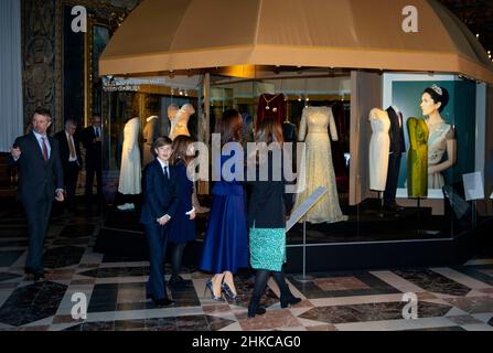 Il Principe della Corona Frederik, la Principessa della Corona Maria, la Principessa Isabella, il Principe Vincenzo e la Principessa Josephine di Danimarca al Palazzo Frederiksborg di Hillerod, il 03 febbraio 2022, la Principessa della Corona apre al Museo di Storia Nazionale la mostra HRH la Principessa della Corona Maria 1972 ? 2022, che racconta la storia personale e l'importanza della Principessa Corona per la Casa reale di Danimarca, sarà svelato anche un nuovo ritratto della sua altezza reale, in occasione del compleanno della Principessa Corona 50th il 05-02-2022 Foto: Albert Nieboer/Netherlands OUT/Point de Vue OUT Foto Stock