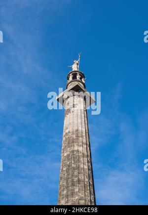 Nelson's Monument, una colonna commemorativa costruita in memoria dell'ammiraglio Horatio Nelson, Monument Road, Great Yarmouth. Norfolk Foto Stock